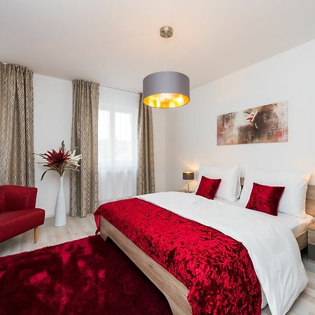 Apartment Sokolska Praag Buitenkant foto
