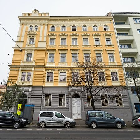 Apartment Sokolska Praag Buitenkant foto