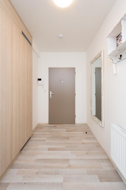 Apartment Sokolska Praag Buitenkant foto