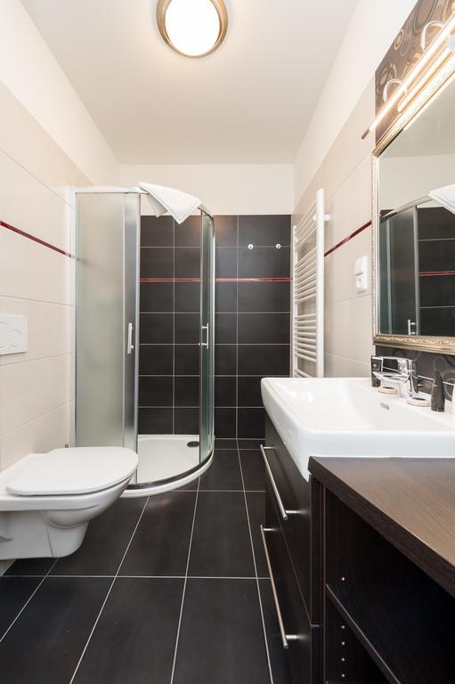 Apartment Sokolska Praag Buitenkant foto