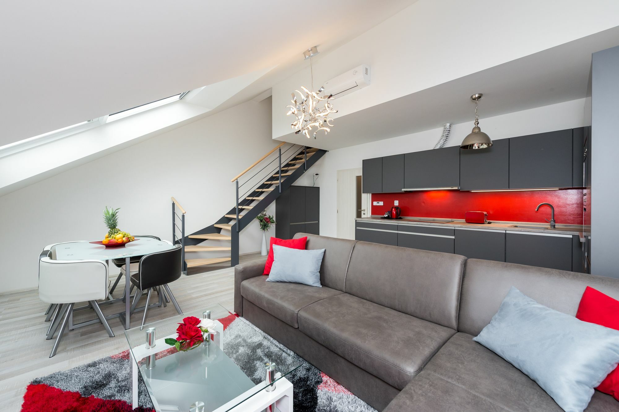 Apartment Sokolska Praag Buitenkant foto